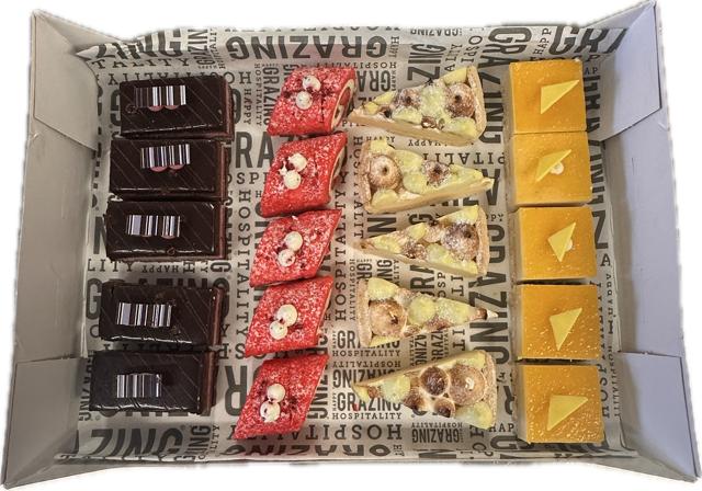 Premium Mini Cakes x 20 (v)